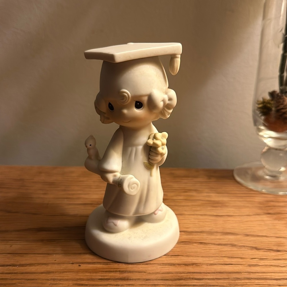 Precious Moments 1980 "The Lord Bless You and Keep You" E-4721 Figurine